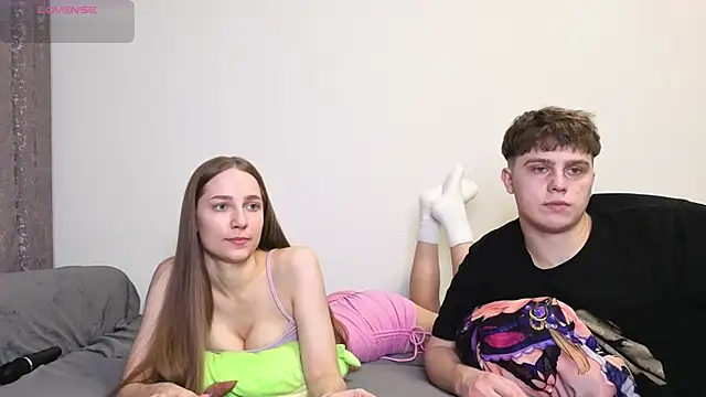 Snapshot of Emily_and_Ilumi chatting on October 23, 5:12 pm Emily and Ilumi online show from October 23, 5:12 pm