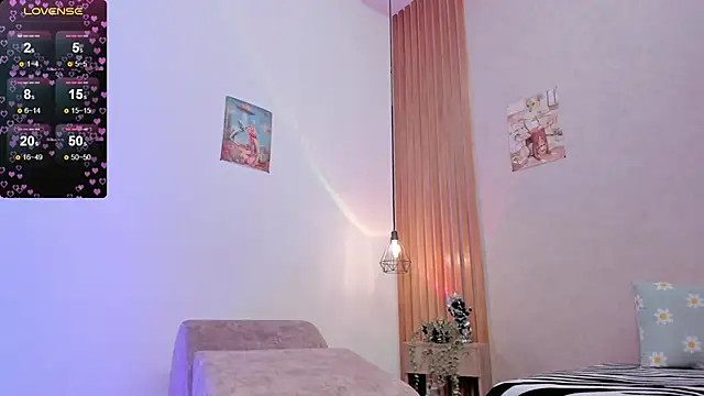 PawgGirl18 online show from February 25, 2:11 pm