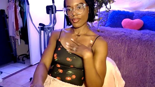 Snapshot of CocoSage chatting on June 11, 5:22 pm CocoSage online show from June 11, 5:22 pm