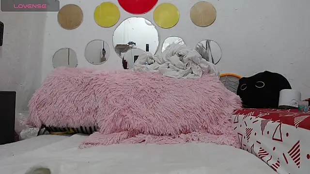 EVAHOTXX online show from April 16, 5:36 pm