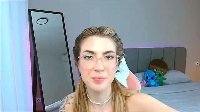 Snapshot of Mrs_Tory chatting on December 22, 9:22 am Mrs Tory online show from December 22, 9:22 am