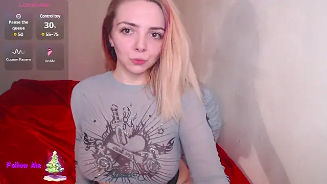 Snapshot of mia-joy chatting on January 8, 9:44 pm mia-joy online show from January 8, 9:44 pm