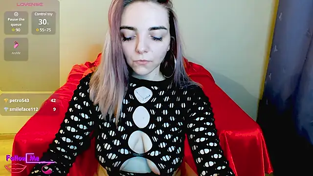 Snapshot of mia-joy chatting on March 9, 12:00 am mia-joy online show from March 9, 12:00 am