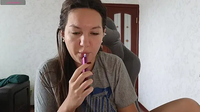 Nelly Fischer online show from December 21, 9:12 am