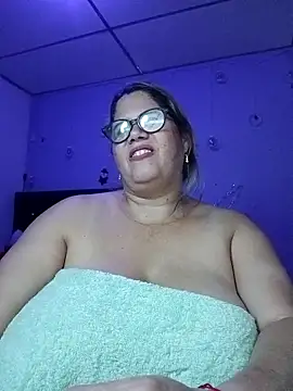 EllisW8 online show from December 2, 12:27 am