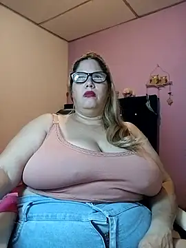 EllisW8 online show from February 24, 10:35 am