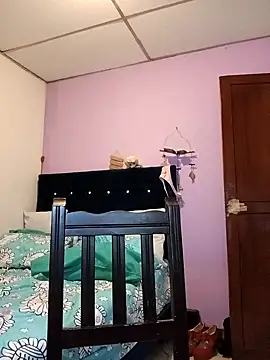 EllisW8 online show from March 19, 11:42 pm