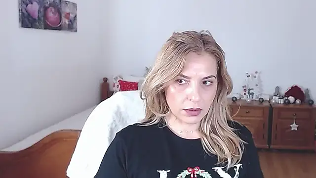 evamaria2024 online show from December 16, 7:37 am