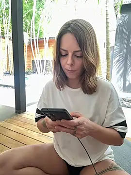 Snapshot of Mia_Railey chatting on May 24, 7:30 pm Mia Railey online show from May 24, 7:30 pm