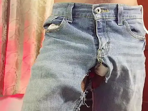 HomeAloneK online show from April 15, 7:43 pm