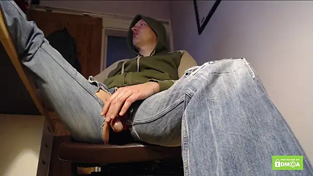 eatmycum4you 1baller online show from January 23, 8:15 am