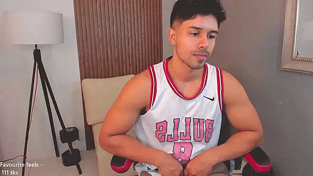 Snapshot of liam_collins21 chatting on January 31, 11:46 am liam collins21 online show from January 31, 11:46 am