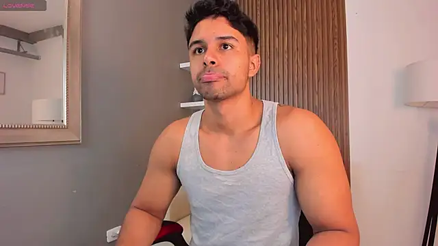 Snapshot of liam_collins21 chatting on February 6, 11:43 am liam collins21 online show from February 6, 11:43 am