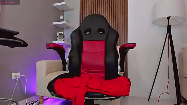 Snapshot of liam_collins21 chatting on February 7, 2:47 pm liam collins21 online show from February 7, 2:47 pm