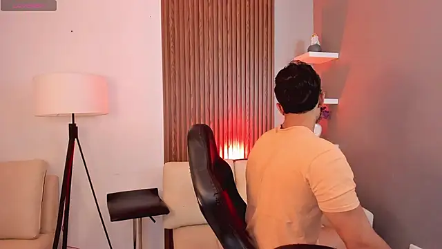 Snapshot of liam_collins21 chatting on February 25, 11:52 am liam collins21 online show from February 25, 11:52 am