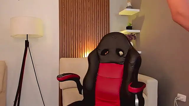 Snapshot of liam_collins21 chatting on February 28, 2:53 pm liam collins21 online show from February 28, 2:53 pm