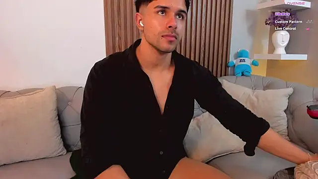 Snapshot of liam_collins21 chatting on March 1, 4:44 pm liam collins21 online show from March 1, 4:44 pm