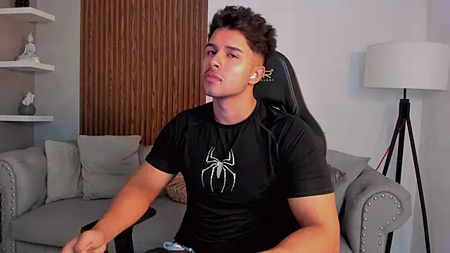 Snapshot of liam_collins21 chatting on September 22, 11:56 am liam collins21 online show from September 22, 11:56 am