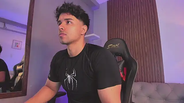 liam collins21 online show from January 8, 11:56 am