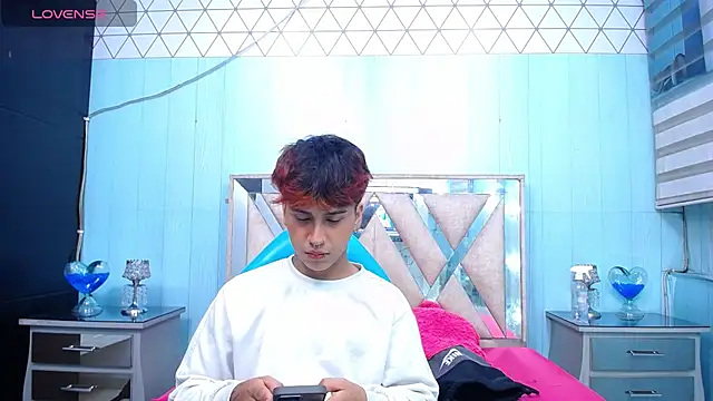 alex 477 online show from September 9, 11:21 am