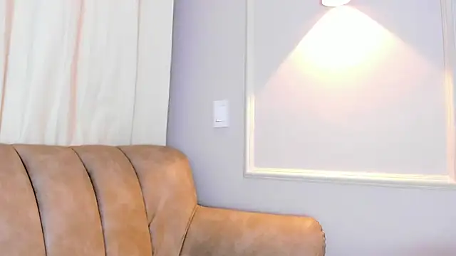 Lia walton online show from March 1, 12:01 pm