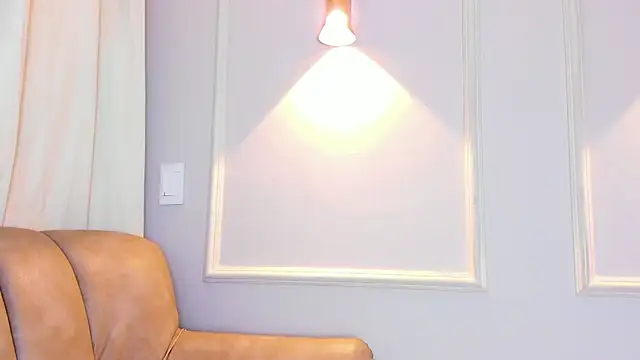 Lia walton online show from December 16, 12:21 pm