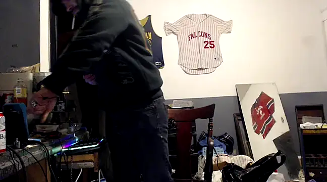 Snapshot of sledge901 chatting on February 7, 11:55 pm sledge901 online show from February 7, 11:55 pm