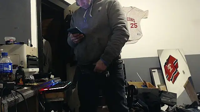 Snapshot of sledge901 chatting on February 20, 11:10 pm sledge901 online show from February 20, 11:10 pm