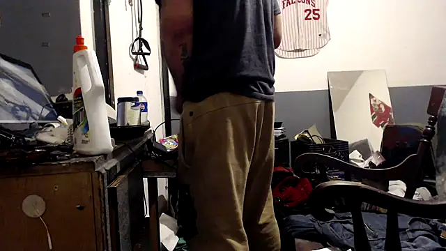 Snapshot of sledge901 chatting on November 25, 2:11 am sledge901 online show from November 25, 2:11 am