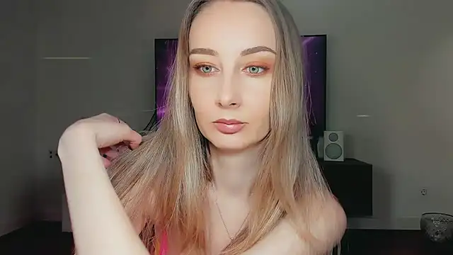 Snapshot of Maiami000 chatting on March 2, 11:39 am Maiami000 online show from March 2, 11:39 am