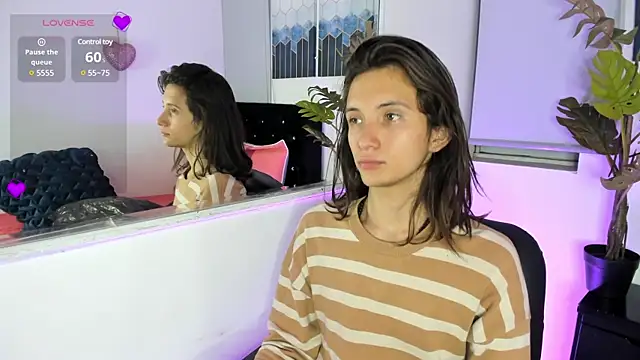 Snapshot of Feniix__ chatting on January 18, 3:20 am Feniix online show from January 18, 3:20 am