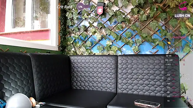 Snapshot of Bigboobs6930 chatting on February 4, 8:46 am Bigboobs6930 online show from February 4, 8:46 am