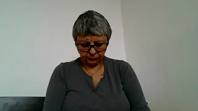 roseblak42 online show from February 5, 10:42 am