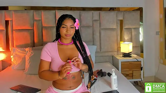 Miss Abigail  online show from March 30, 12:50 pm