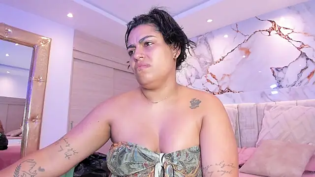 kiana cream online show from December 18, 11:49 am