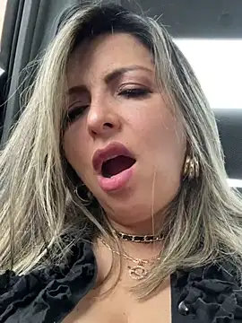  Abril-Office1 online show from January 3, 6:35 pm