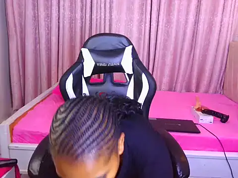 Pretty-shally online show from February 26, 10:42 pm