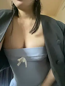 Ruby bear online show from December 21, 5:03 am