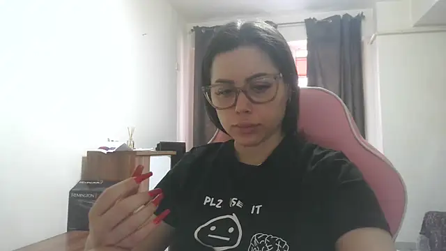 LovelyJulliette online show from June 1, 10:17 am