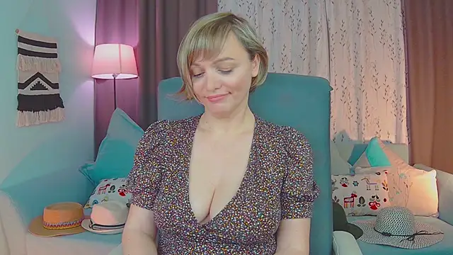 NandiSmile online show from February 28, 7:46 pm