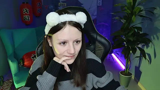 VeliraBraitberg online show from December 29, 11:18 am