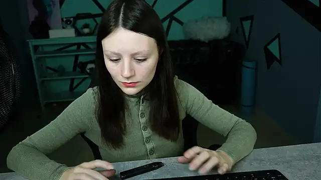 VeliraBraitberg online show from January 10, 11:11 am