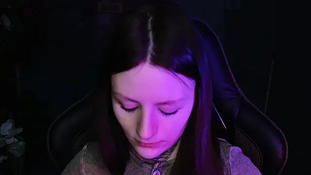 VeliraBraitberg online show from February 27, 11:10 am