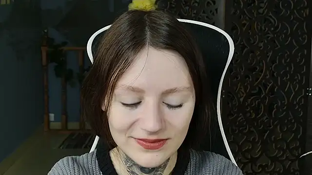 VeliraBraitberg online show from March 2, 8:48 am