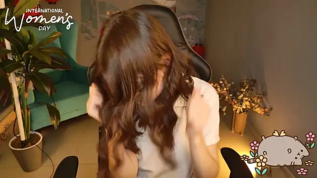 VeliraBraitberg online show from March 8, 11:16 am