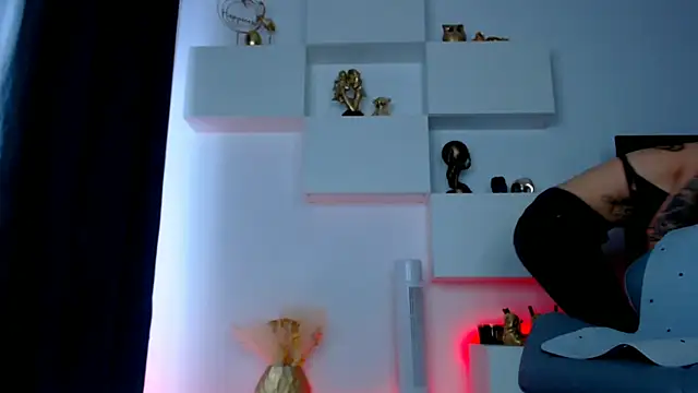 arianatattoos online show from September 22, 7:32 am