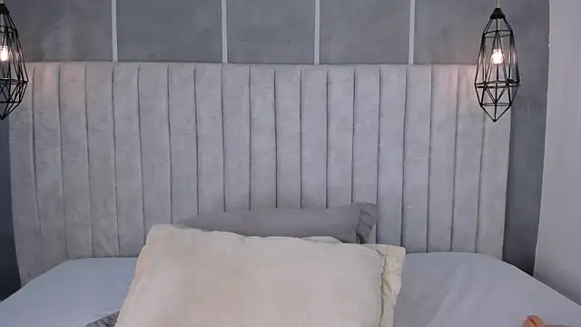 lea gray online show from March 11, 7:03 pm