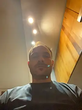 Adventurehotman online show from April 10, 10:25 pm