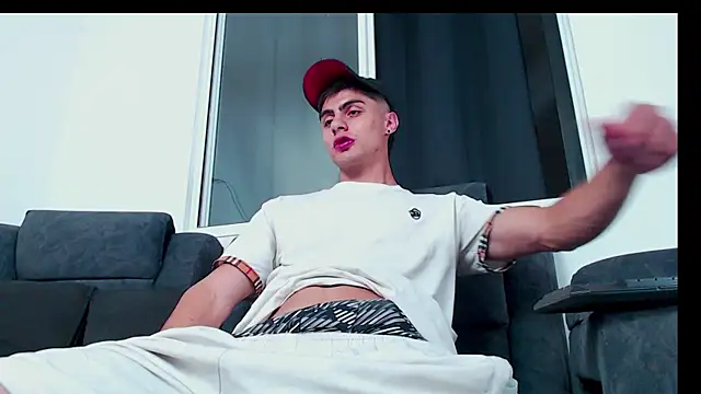 Stiven CL online show from September 18, 3:08 am