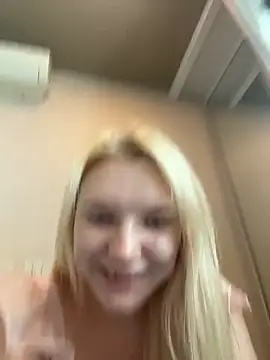 AmmyHot online show from April 19, 4:12 am